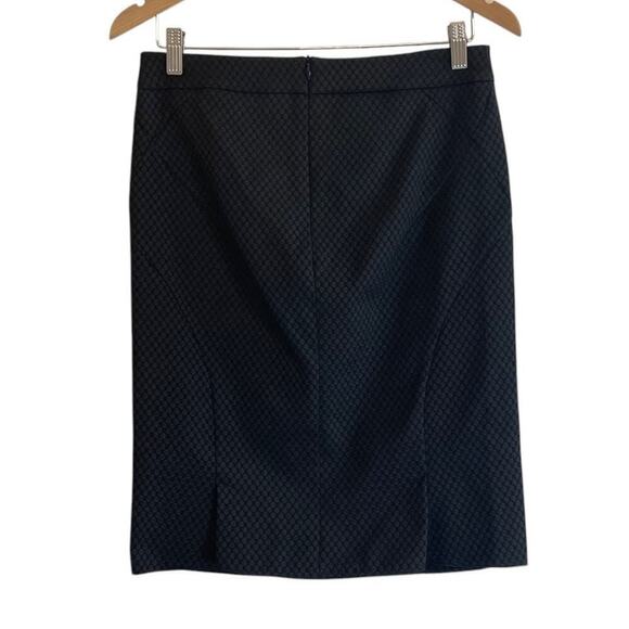 Armani Collezioni Wool Blend Skirt Size 4 Black Back Slits Excellent Condition - Picture 3 of 9